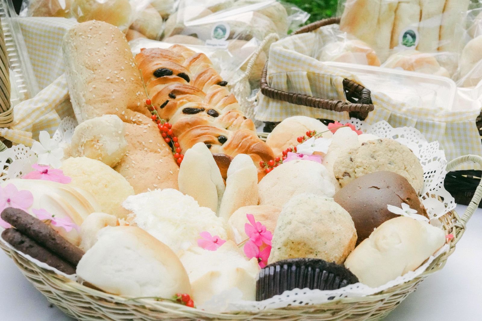 sonyas garden breads